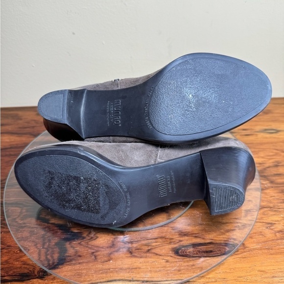 Munro Alfie Bootie in Greige Suede - Picture 15 of 15